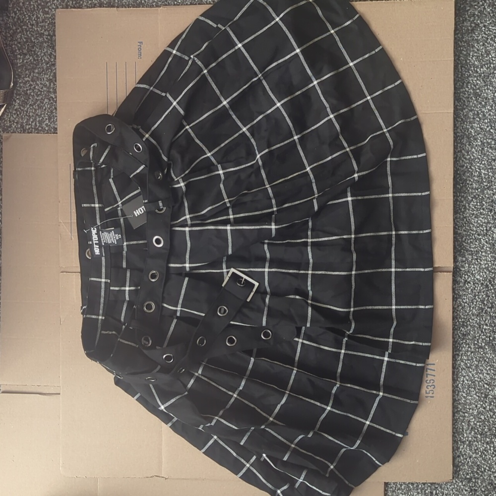 Hot Topic Plaid Circle Skirt